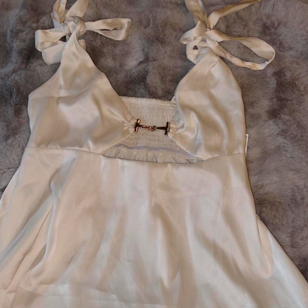 Elegant Cream Tie-Strap dress